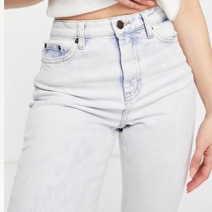 NWT* TOPSHOP straight jeans in soft bleach